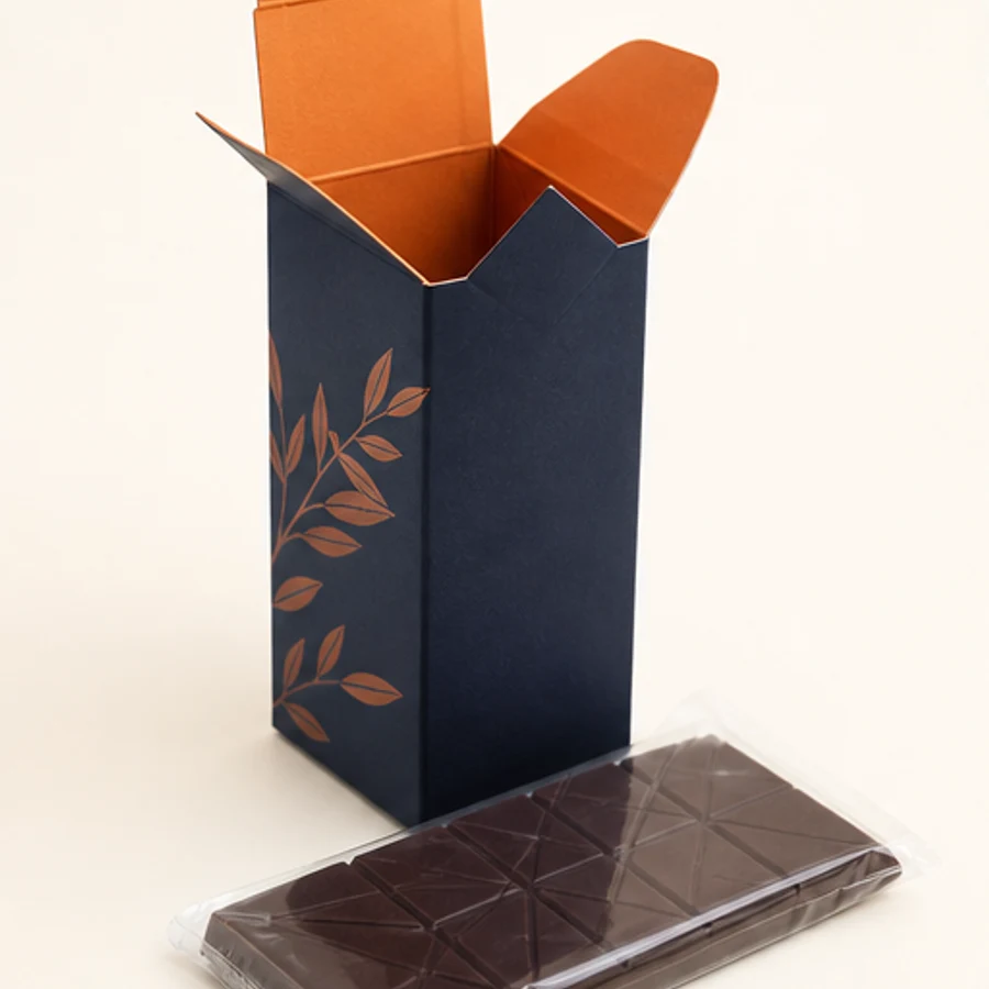 Chocolate bar folding carton for single wrapped bars
